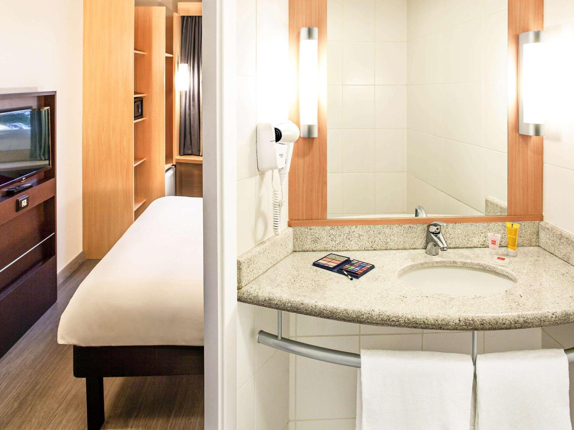 Standard Double Room,1704994279:JPEG